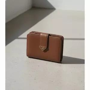 MUST IT_ 가죽 반지갑 여성 2단 지갑 1ML018 2CNP F0046