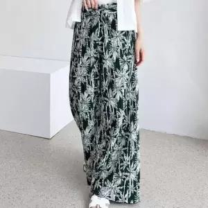 [SBD] 플리츠 패턴 와이드팬츠 밴딩 여자 바캉스룩 하와이안