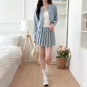 여자 버튼 라운드넥 가디건 플리츠 스커트 세트 DJW-SKA-SACC2004W