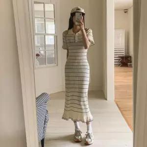 [하프클럽/]여성 슬림핏 반팔 폴로넥 스트라이프 니트 프릴 롱드레스