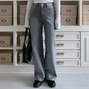 여자 그레이 워싱 포인트 스트레이트 데님팬츠