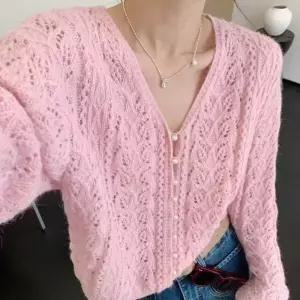 샤이니 진주버튼 루즈핏 니트가디건숏가디건 뜨개 단추 미니 가디건