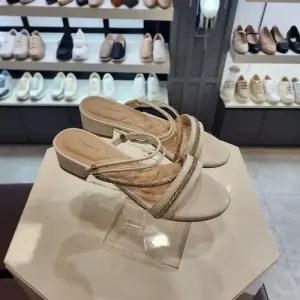 [엘칸토]엘칸토 HC10 여성큐빅장식투웨이샌들3cm LCWW39U32610 (49154795)