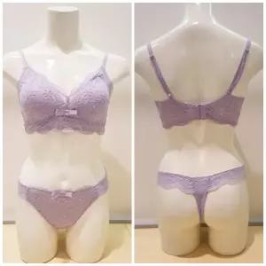 [롯데백화점]BARBARA 퍼플 삼각몰드 브라렛 팬티세트 ABR4418ABP4418T