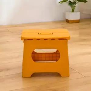 [텐바이텐]야외용 휴대용 접이식 의자 미니 스툴 (옐로우/그린)