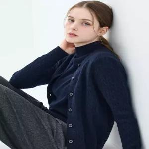 [유닛]캐시미어 케이블 란타나 가디건 (UFKKCA351C-NAVY)