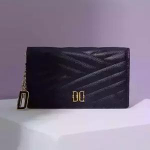 닥스 ACC CARLISLE 블랙 퀼팅 로고 참장식 반지갑 DCWA2E218BK