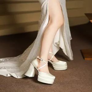 웨딩촬영 통굽 구두 피로연구두 미백색 돌잔치 예식 웨딩촬영통굽 본식 발편한 키높이 결혼식