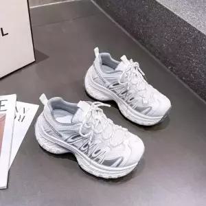 여사친 봄 캐주얼 하이탑 스포츠 메쉬 슈즈 통굽 키높이 에어는 BE1