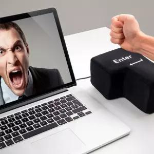 쓸모없는물건 웃긴 선물 재밌는 마니또선물 인싸 무쓸모 0대친구 블랙 쓸데