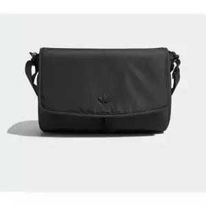 아디다스 오리지널스 메신저 크로스백 숄더백 13.1L KS0763 숄더백 토트백 