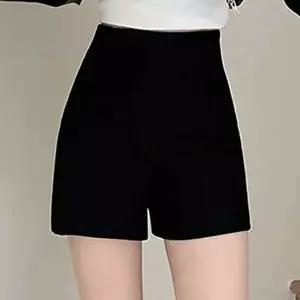 하이웨스트핫팬츠 하이웨스트 A라인 핫팬츠 기모안감 블랙 숏팬츠 뒷지퍼 데일리팬츠