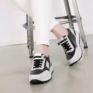 와이 소가죽 여자슬립온 밴딩끈 스니커즈 4cm