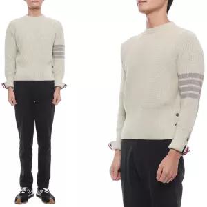 [톰브라운]26SS 남성 사선 스트라이프 니트 (MKA580A Y3065 260 26S)