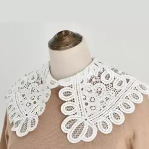 레이스 펀칭 페이크 와이드 카라 넥 케이프