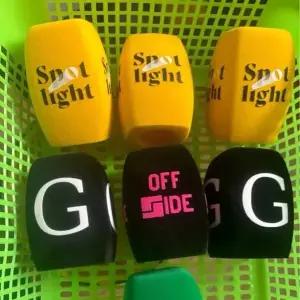 플로킹 폼 맞춤형 로고 TV 방송국 기자 인터뷰 스퀘어 스폰지 휴대용 인터뷰 마이크용 윈드 스크린