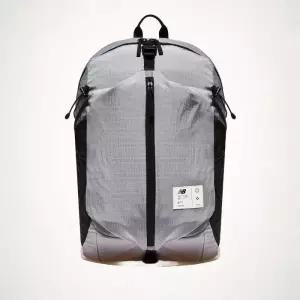 [나이키]뉴발란스 메탈릭 경량 백팩 - 91Silver NBGCGB1203 1892233