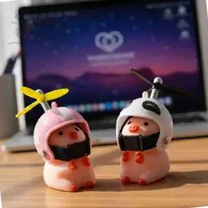 차량 대시보드 장식 돼지 피규어 헬멧 쓴 미니어처 인형 자동차 실내 소품 귀여운