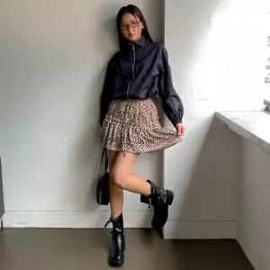 여자 허리밴딩 미들 셔링 레오파드 미니 스커트