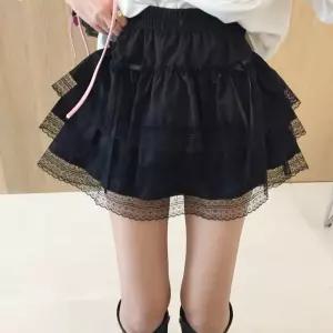 크림슈 리본끈 레이스 자수 캉캉 티어드 바스락 밴딩 미니스커트 (속바지)(2coor)