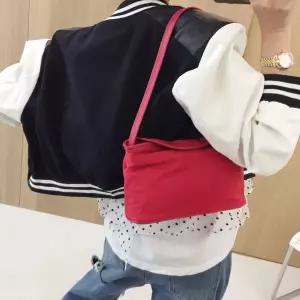 포커스 노카라 라운드 크롭 가죽 배색 봄 바시티 야구점퍼