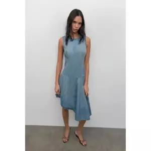 ZARA TRF 언밸런스 데님 원피스 - 블루 2569/080/407 146329