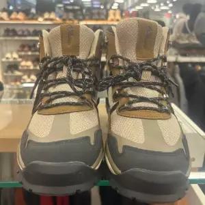 [레드페이스]레드페이스 HC44 콘트라크랙미드등산화 RESGMCX22103 (44276734)