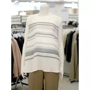 세이브존03  스트라이프 프린트 레이어드 민소매 블라우스 ARP252B015A (34701840)