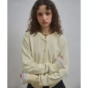 매장정품 코드그라피 CGP (우먼) 스몰 스퀘어 로고 코튼 니트 가디건_버터 CBEFWKC020BU 689516