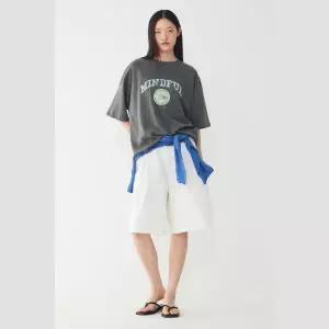 [롯데백화점]톰보이 데님 턱 주름 버뮤다 팬츠 9176262982