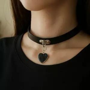 블랙 초커 목걸이 행사 하트 신상입고 잇템 홈파티 가죽