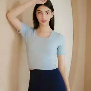 ANDAR 위드브라 스퀘어넥 크롭탑 (패드 내장형) ALSSS-12