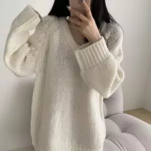 데일리룩 루즈핏 브이넥 하찌 니트 원피스 JSC003