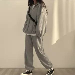 내추럴핏 기모 트레이닝 이노락 맨투맨 조거팬츠 세트 여자운동복 셋업 데일리 긴팔 여성봄 신상 바지