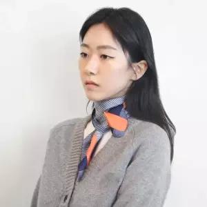 여성 쁘띠 사각 글렌 체크 스카프 오렌지 봄 코디 간 쁘띠스카프 사각스카프