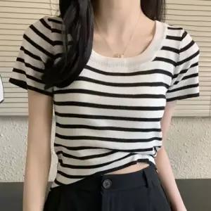 U넥 세미크롭 골지 스트라이프 반팔니트티 NF-37캐주얼셔츠 여성셔츠 라운드셔츠 단가라