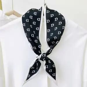 패턴 포인트 심플 고급스러운 코디편한 꾸안꾸 스카프 여자스카프 여성스카프 20대코디