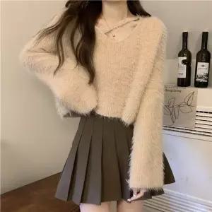 라떼무드 페더리 크롭 니트 플츠 하이틴 데일룩브이넥탑 플레어스커트 여자코디 겨울 포근 여친 데일패션