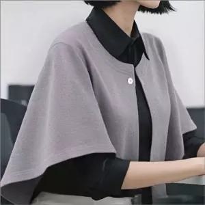 여성 어깨 감싸주는 수면 망또 단추 여밈 케이프 보온 어깨숄