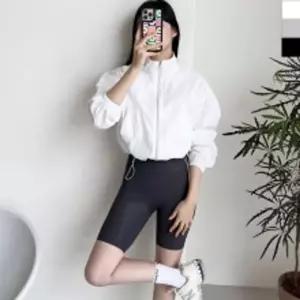 KSS Y19 여자초경량 바스락바람막이 윈드브레이커흰색 간필 지퍼점퍼 얇은 공항 국산 여성 초바람막이 가벼