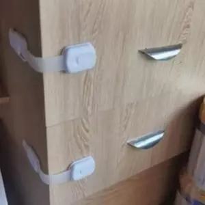 유아 냉장고 서랍 사물함 옷장 창문 자물쇠 잠금비밀번호잠금 시건장치 싱크대잠금장치 장식장 캐비넷 미닫