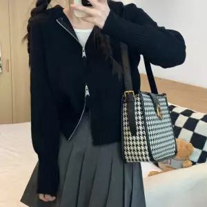 도톰 투지퍼 후드 니트 크롭 스웨터겨울 여성 하프집업 루즈핏 데일리룩 꾸안꾸 트렌디 여친 하이틴 스트릿