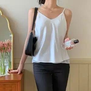 [하프클럽/]여자 브이넥 쉬폰 레이어드 새틴 나시