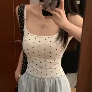 캡내장 심플 도트 백오픈 나시탑티셔츠 끈나시 패션 레이어드 이너 민소매 여성 여자