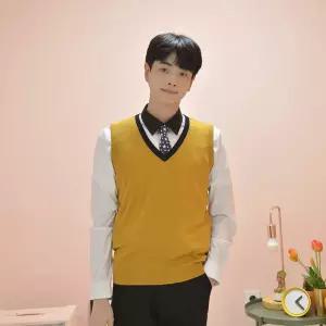 교복몰 프리미엄 옐로우 네이비라인 조끼 남여공용테마의상 베스트 코스튬 노랑 코스프레 남자 여자 남학생