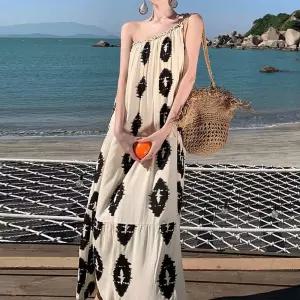코코비치 여름 원피스 룩 나시 롱 휴양지 봄 여성 끈여성 코디 펀칭 허니문