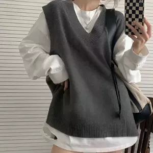 여성 캐주얼 니트 베스트 박시핏 데일리 조끼 신상 데일리룩 여자 레이어드 트렌디 감성패션 가을 겨울 편