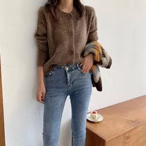 여성 단추 라운드넥 울 니트 긴팔 가디건 스웨터 루즈 기본 가을 패션 무지 스런 울가디건