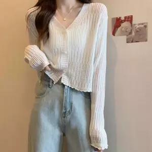 크롭 얇은 가디건 브이넥 물결라인 세로패턴 진주단추셔츠 여성집업 배색 집업 니트 가을 간절기 롱니트 라