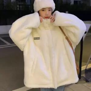 봄 야상 편안한 커플룩 매력적인 데이트 가을 코트의류 신발 가방